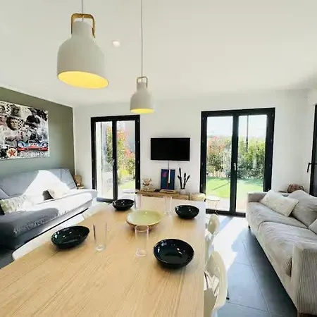 Before Making A Request, Read My Host Profile At Bottom Of Page # Fully Private 3-bedroom Luxury Close To Apartamento *