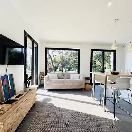 Before Making A Request, Read My Host Profile At Bottom Of Page # Fully Private 3-bedroom Luxury Close To Apartamento *
